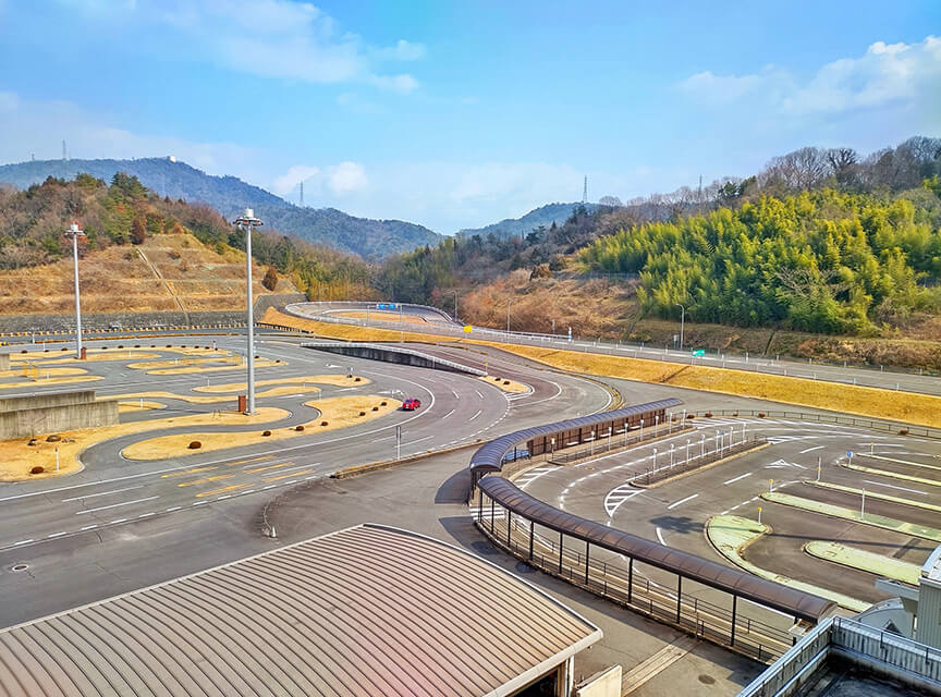 運転免許を取るなら田舎と都会どっちがいいの？のイメージ画像