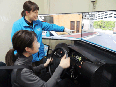 備前自動車岡山教習所のシュミレーター