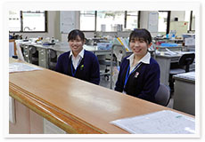 北播ドライビングスクールの受付