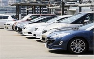 指宿中央自動車学校の教習車