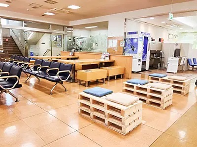 ロイヤルドライビングスクール福山のロビー